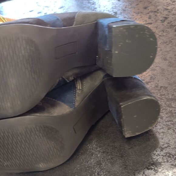 Seven Dials Women's Heeled Boots - Black and Blue - Picture 5 of 5